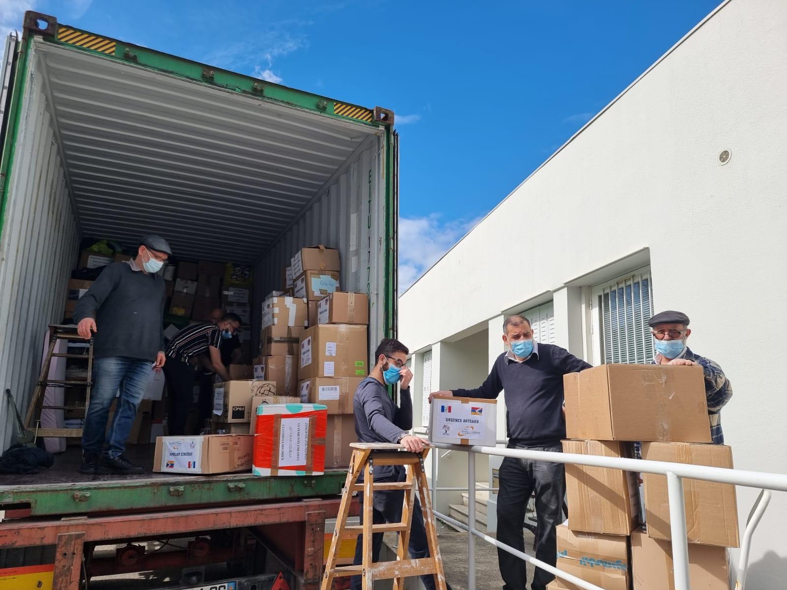 Un troisième container à destination des population victimes d'Artsakh est parti