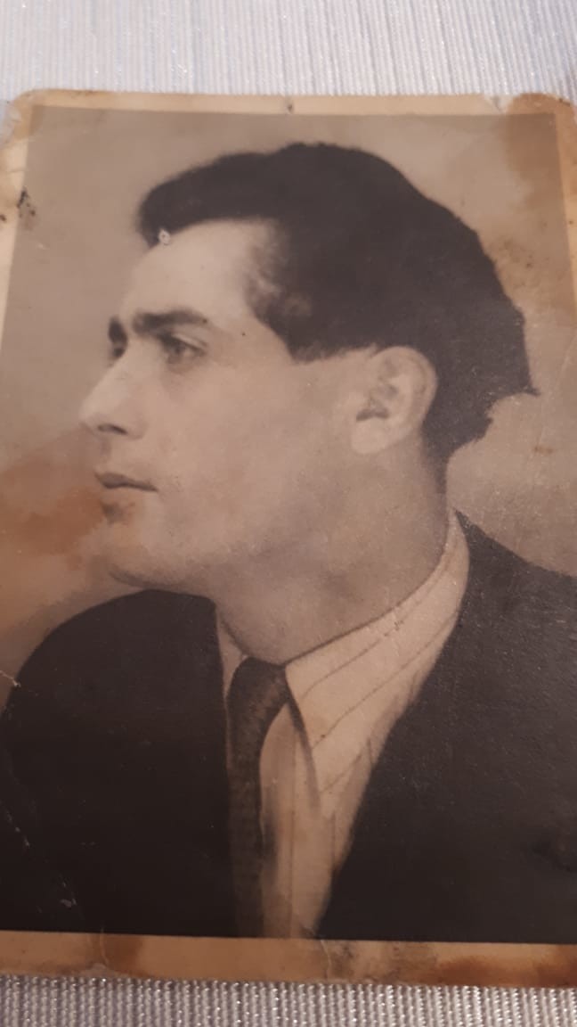 Comment un Arménien du Karabakh a déposé le drapeau français sur la Tour Eiffel en 1943, devenant ainsi un symbole de la Résistance : l'exploit de Hovhannes Asrian