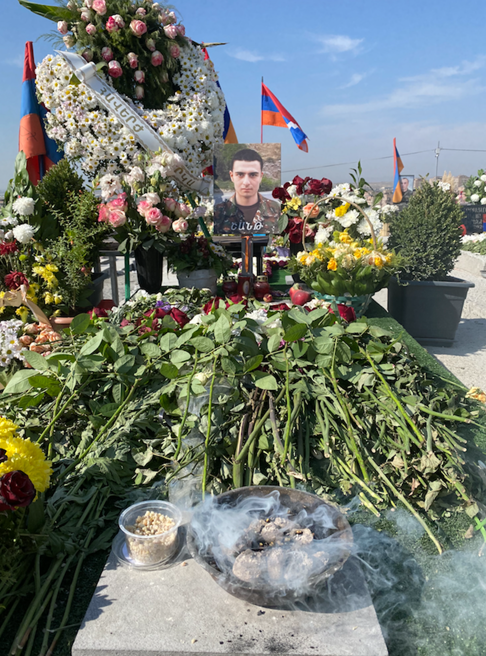 « Il n’est pas mort pour rien » : un an après la défaite au Karabakh, le douloureux travail de deuil des familles arméniennes