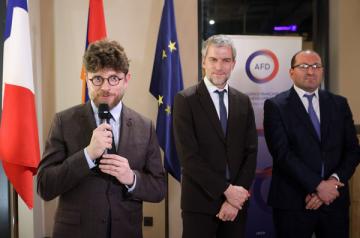 De gauche à droite: MM. Olivier Decottignies, Mathieu Vasseur et Edgar Mkrtchyan