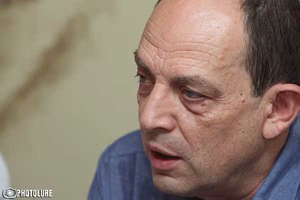 Avétik Ishkhanyan : “ Je suis inquiet pour mon pays ”