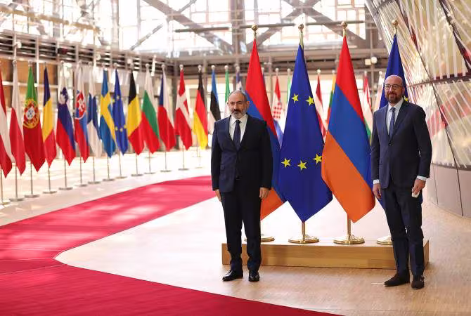 L'UE est aux côtés de l'Arménie pour soutenir des réformes plus profondes" - Charles Michel à Nikol Pashinyan