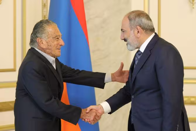 L'homme d'affaires Eduardo Eurnekian annonce des investissements à grande échelle en Arménie