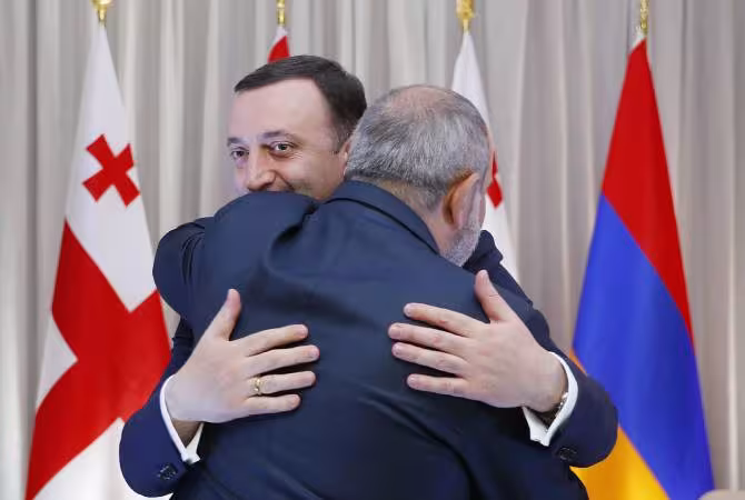 Nikol Pashinyan et Irakli Garibashvili se rencontrent à Batumi