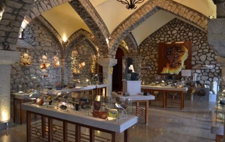 L'Azerbaïdjan n'autorise pas l'évacuation de plus de 1500 œuvres d'art et de pièces uniques de Chouchi