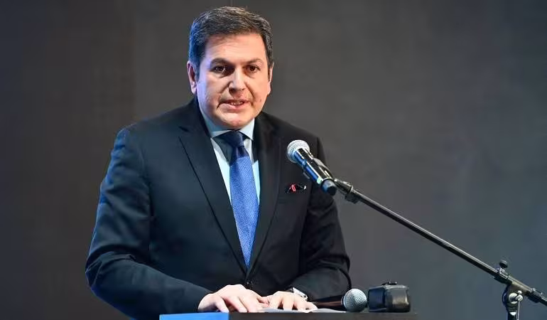 " L'Arménie devrait apprendre à exercer de manière indépendante le contrôle de ses
			frontières "