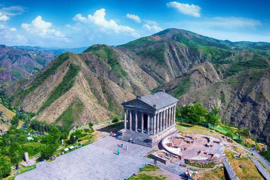 Le temple de Garni est classé parmi les plus beaux monuments romains du monde