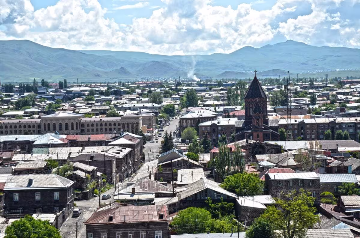 Pour sa rentrée, Re-Shkola se penche sur la ville de Gyumri