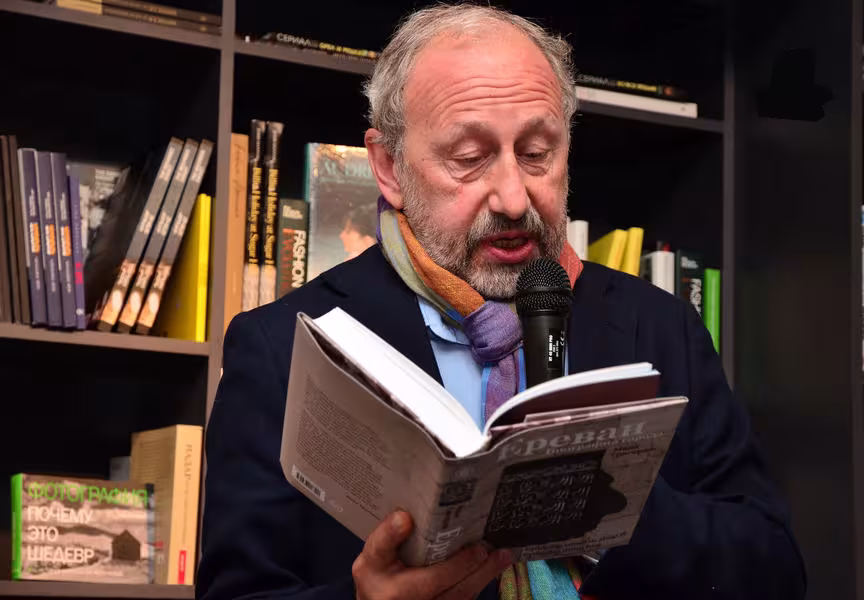 Erevan : la ville en livre