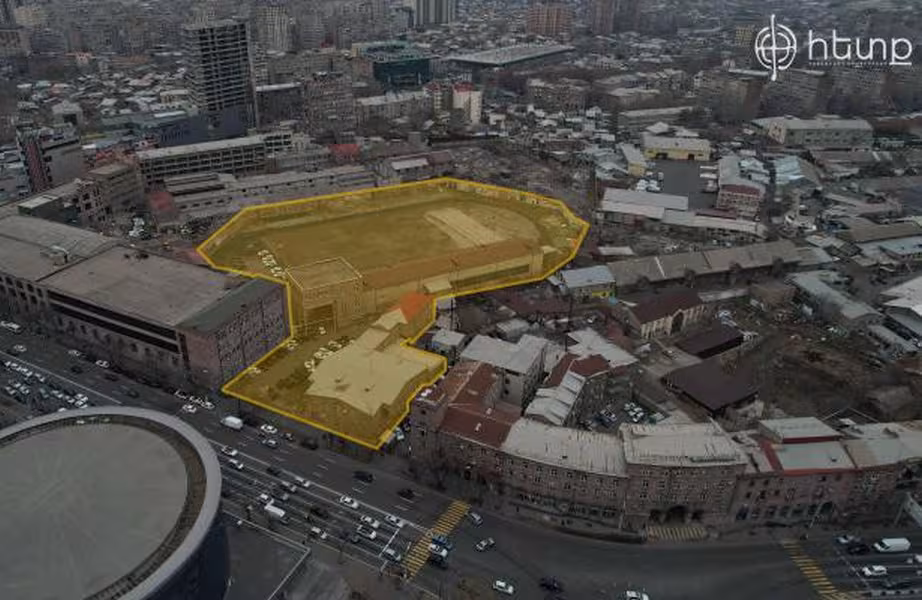 Un nouveau bâtiment historique du centre de la capitale revendu aux hommes d'affaires